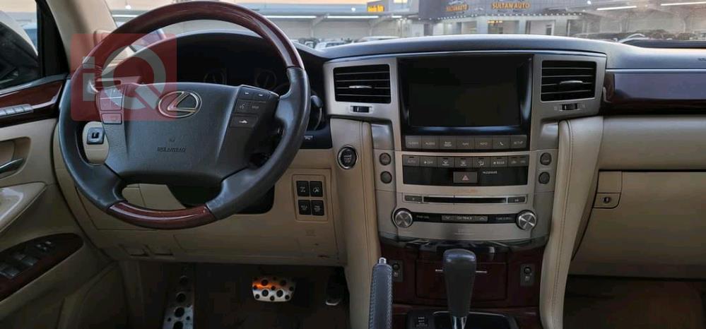 Lexus LX